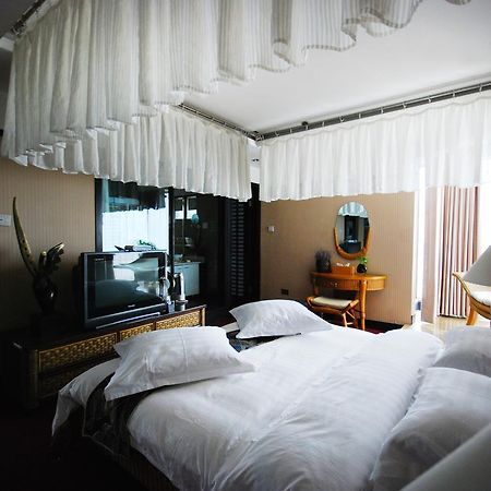 Xinjiang Yema International Clubhouse Hotel Urumqi Ngoại thất bức ảnh
