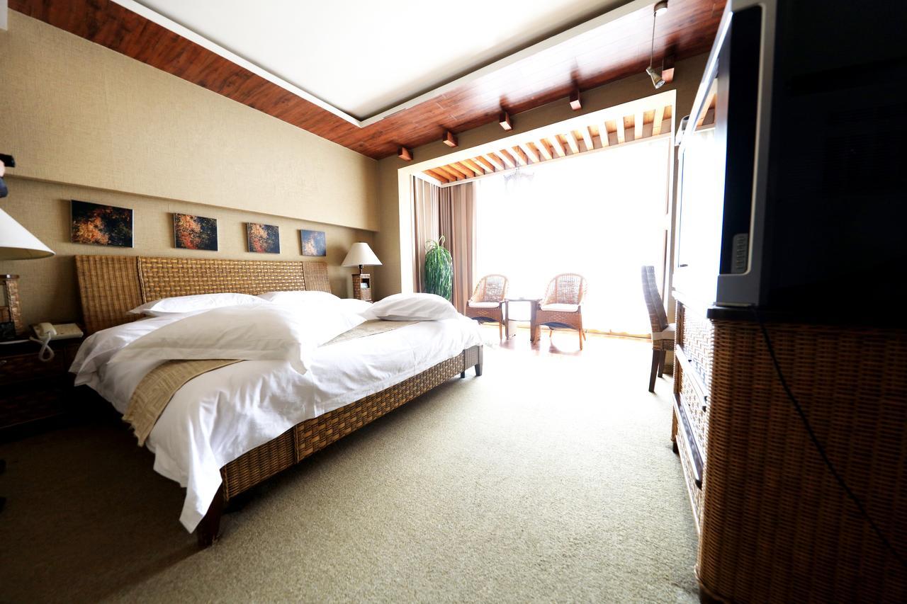 Xinjiang Yema International Clubhouse Hotel Urumqi Ngoại thất bức ảnh